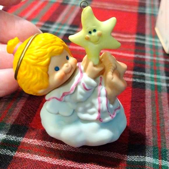 Hallmark 1986 vintage Keepsake ornament Katybeth - Picture 2 of 6